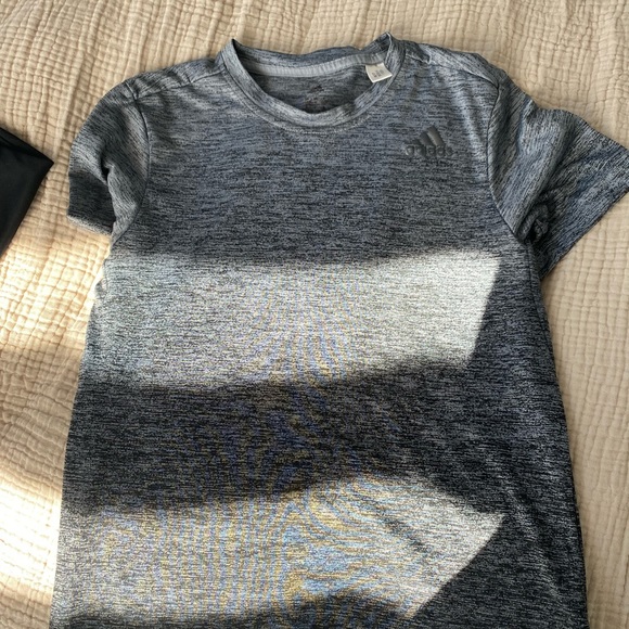 Kids M but fits small for women - Picture 2 of 3